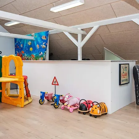 4 Star In Henne Holiday home *