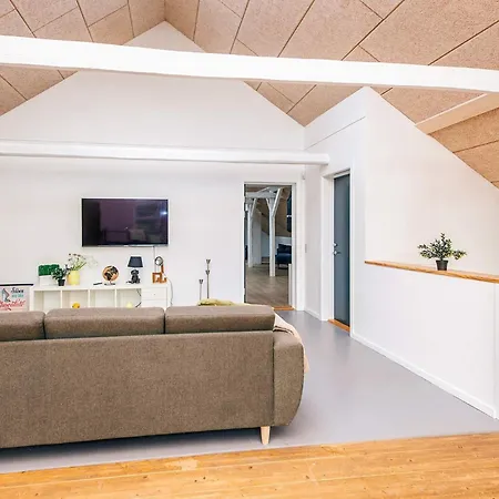 4 Star In Henne 亨讷斯特兰德