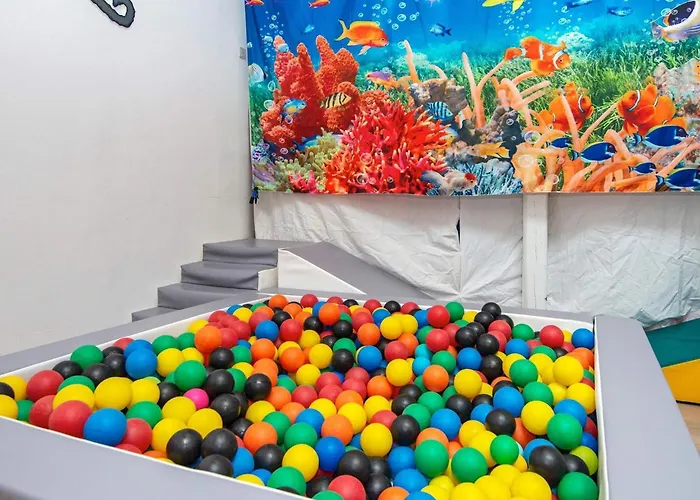 4 Star In Henne Henne Strand