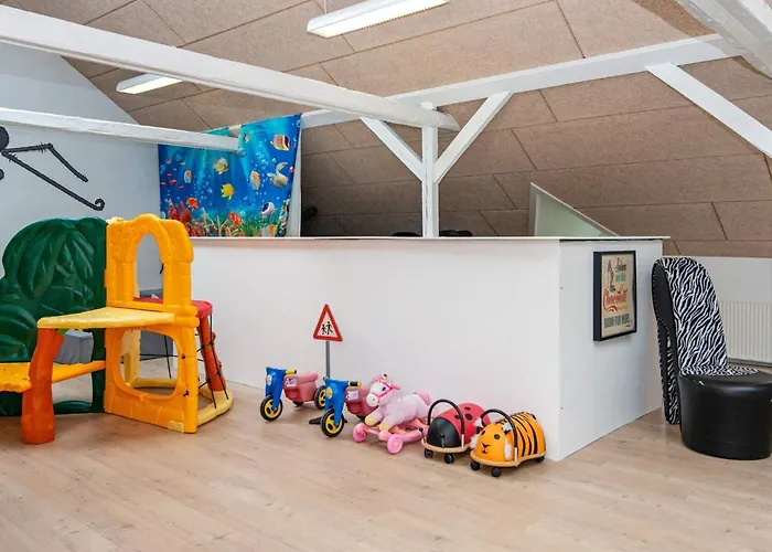 4 Star In Henne Holiday home *