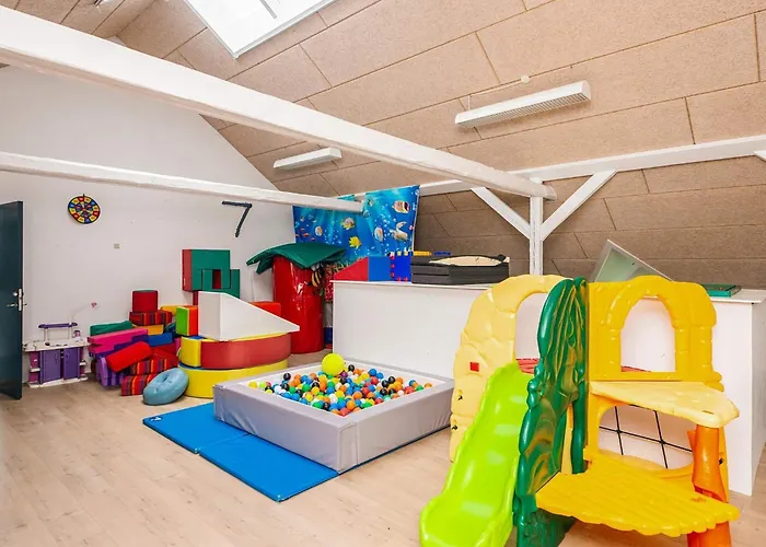 4 Star In Henne Holiday home