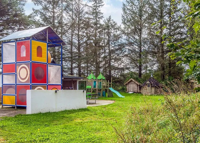 Holiday home 4 Star In Henne