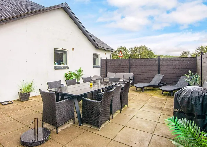 4 Star In Henne Henne Strand